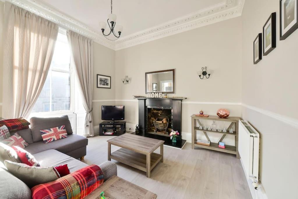 George IV Bridge - Superbly Located 3 Bedroom! Edimburgo Esterno foto
