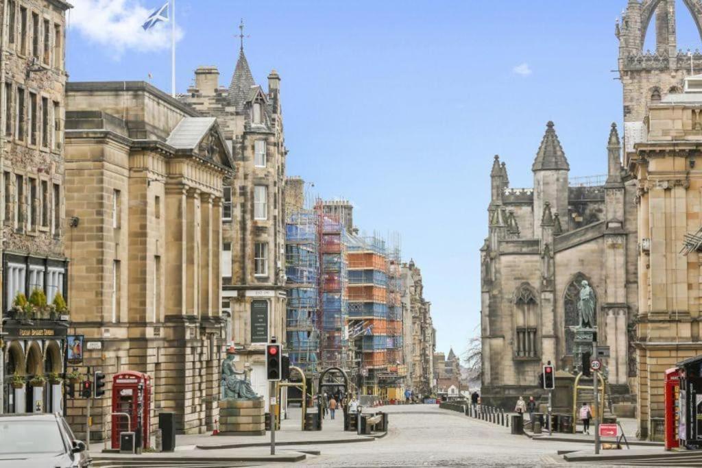 George IV Bridge - Superbly Located 3 Bedroom! Edimburgo Esterno foto
