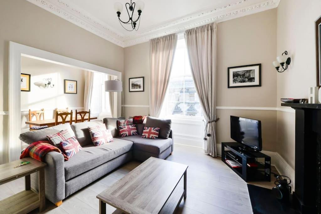 George IV Bridge - Superbly Located 3 Bedroom! Edimburgo Esterno foto